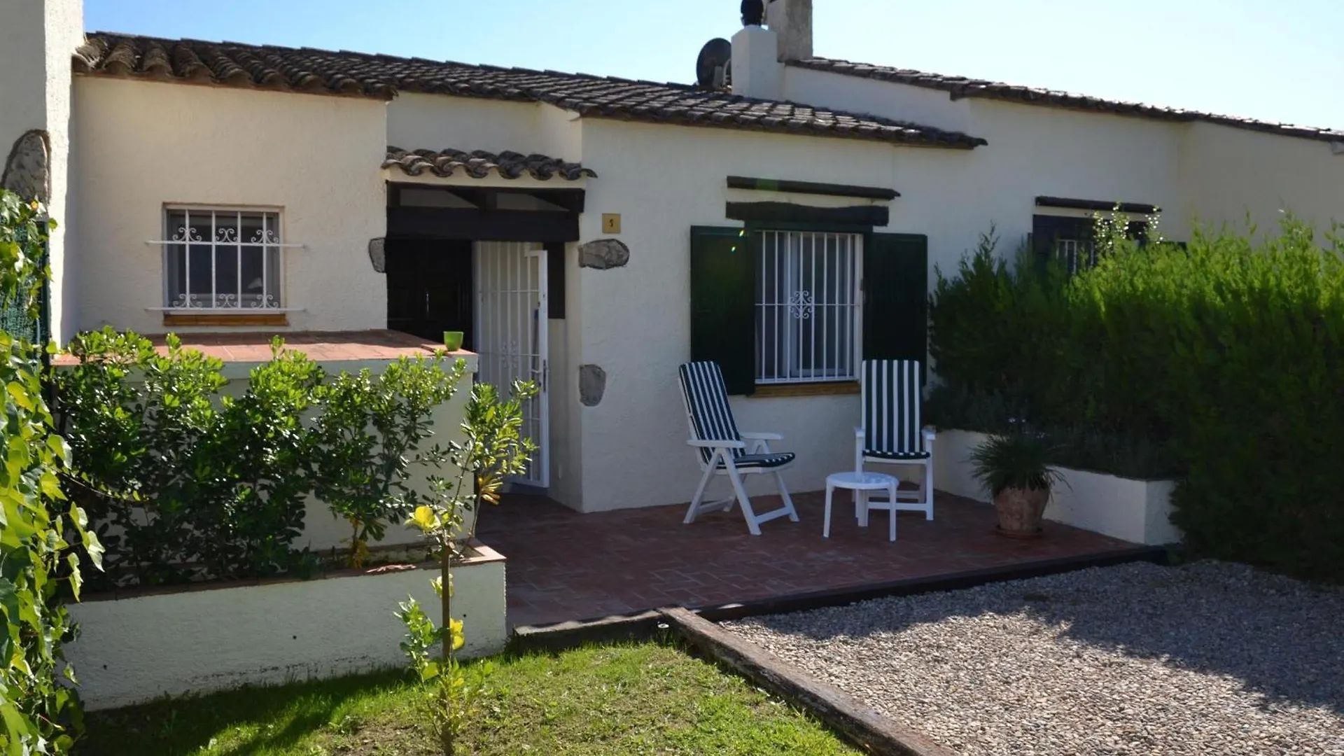 Vila Casa Con Jardin, Piscina Y Terraza A 3 Km De La Playa De L'Estartit - Es-323-1